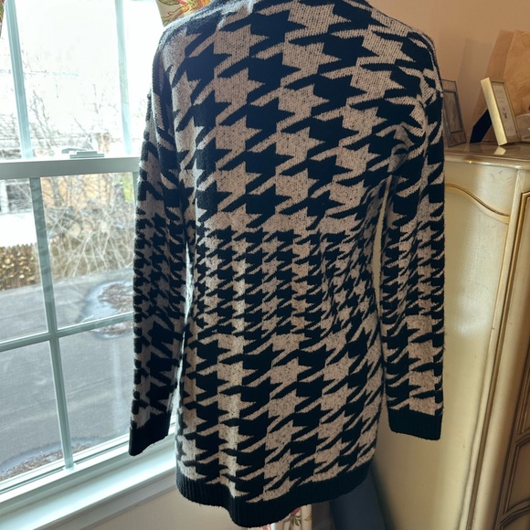 Talbots XS Sweater | Classic Knit Pullover | Worn Twice | Excellent Condition - Picture 6 of 7